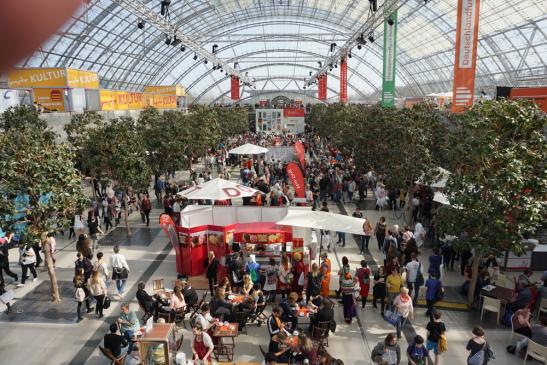 Buchmesse Glashalle des Messegeländes