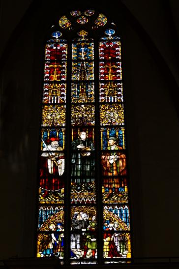 Das Fenster zeig Friedrich der Weise, Martin Luther und Philipp Melanchthon 