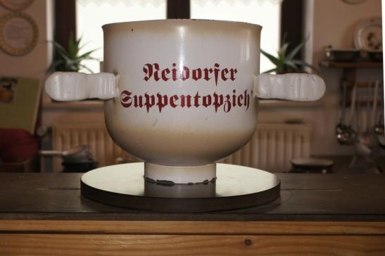 Neudorfer Pokal für das Suppentopfziehen
