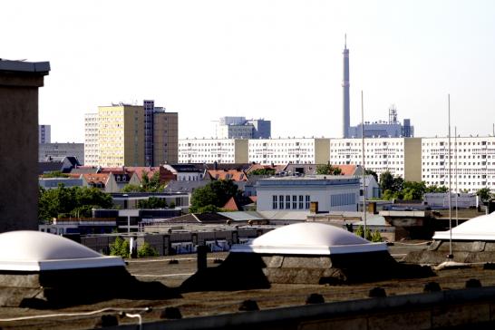 Blick zu den Häusern der Straße des 18 Oktober